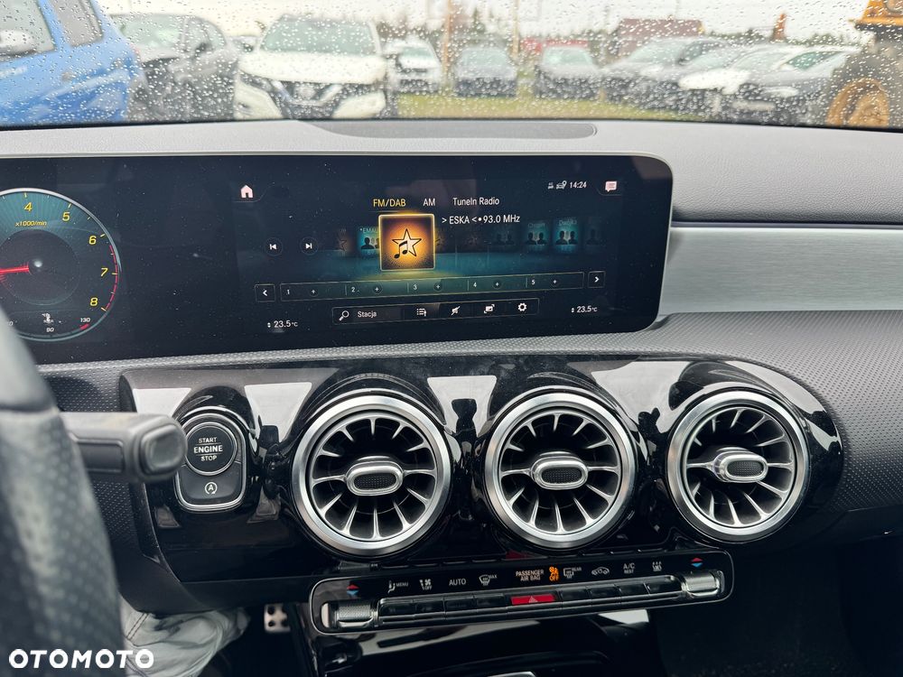 Mercedes-Benz Klasa A 250 Sport 7G-DCT - 23