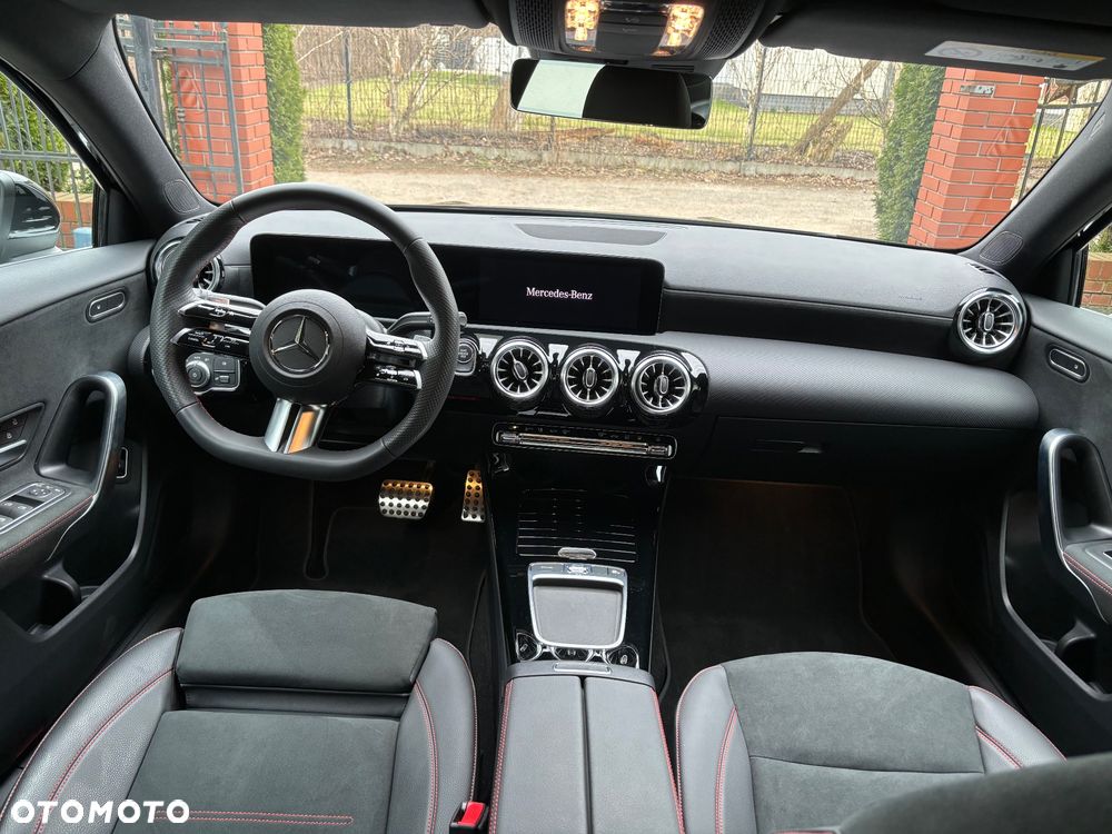 Mercedes-Benz Klasa A 250 e PHEV AMG Line 8G-DCT - 18