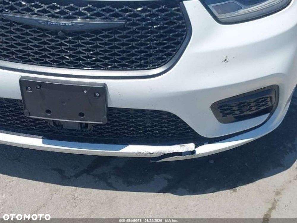 Chrysler Pacifica - 9