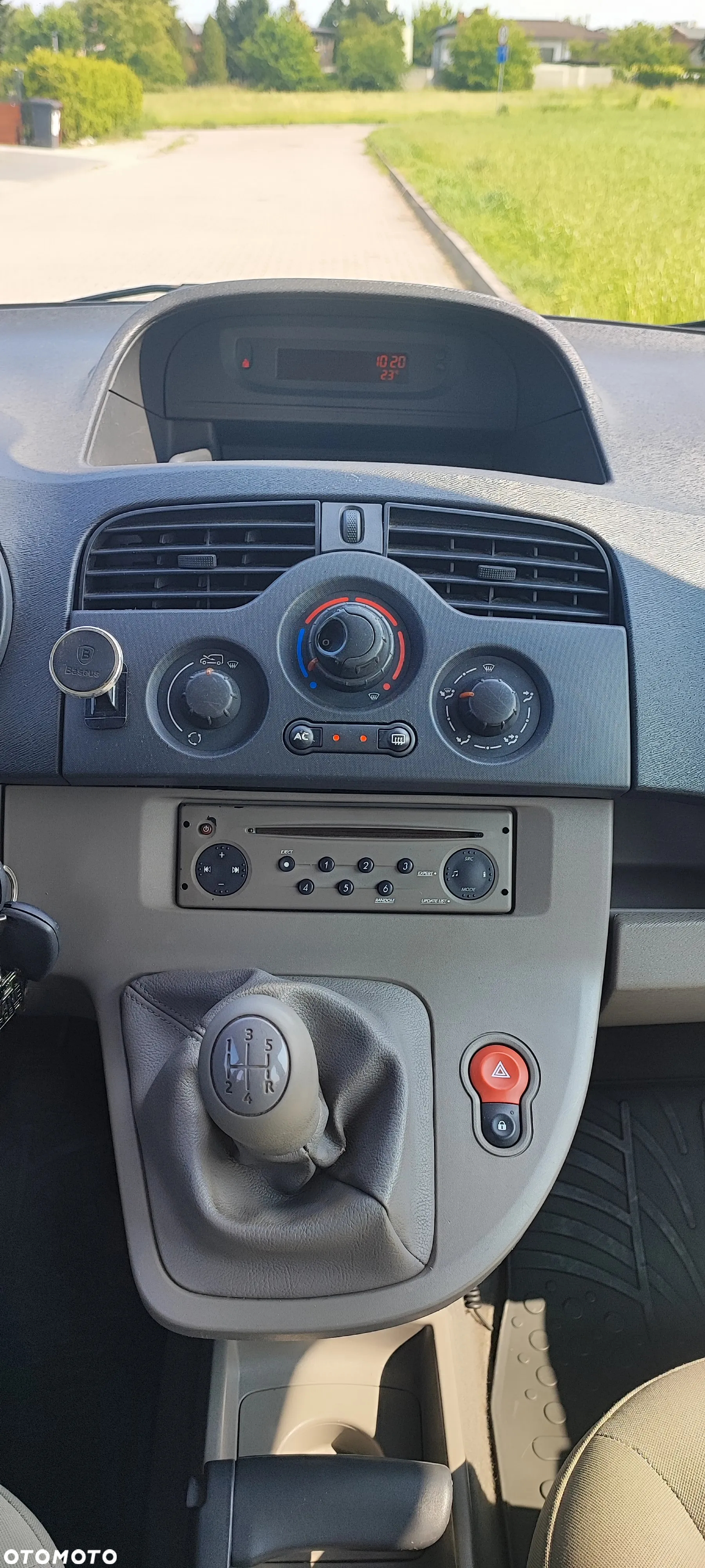 Renault Kangoo 1.6 8V Helios - 25