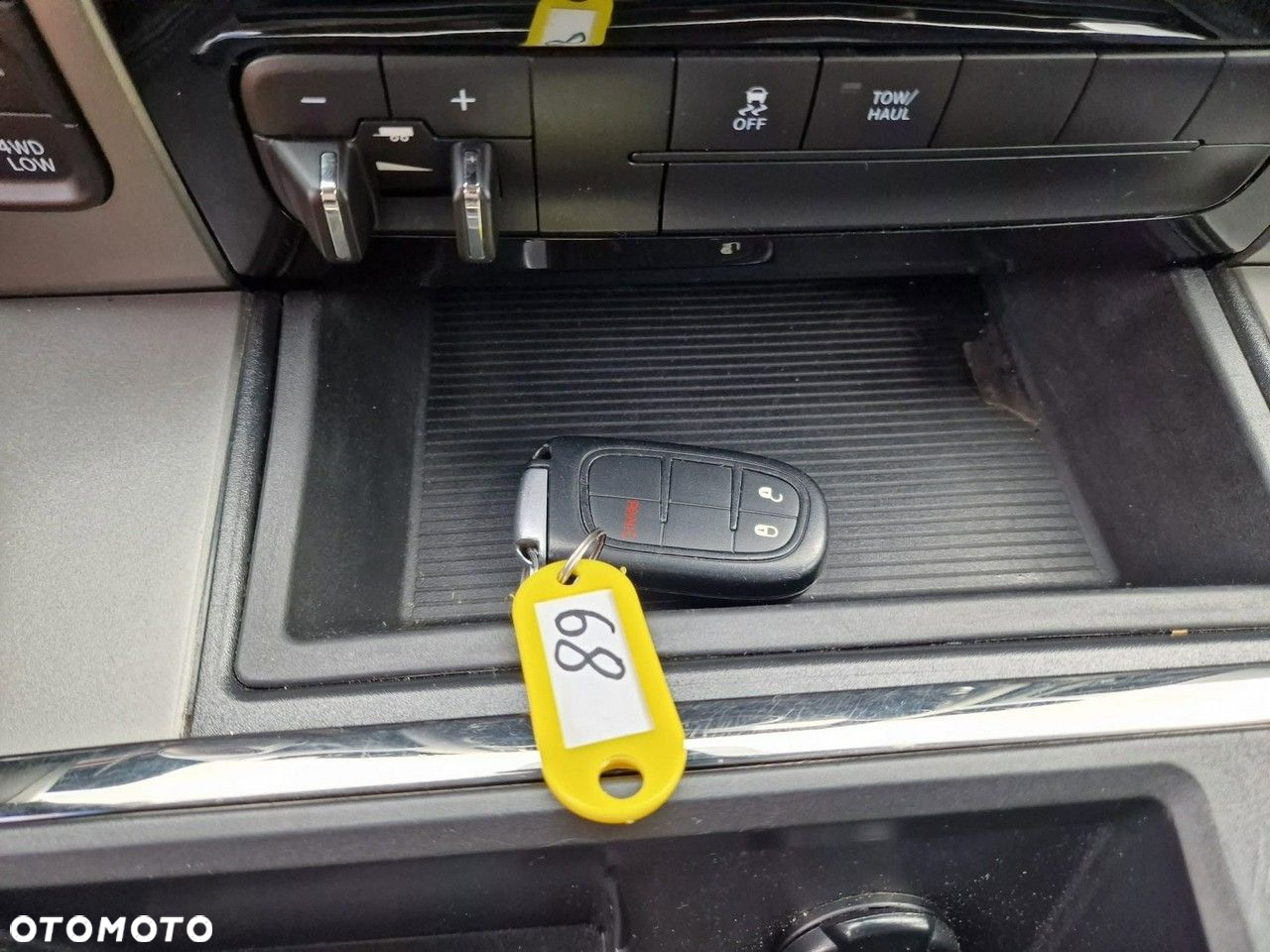 Dodge RAM - 28