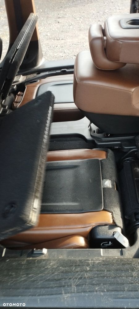 Chrysler Pacifica - 20