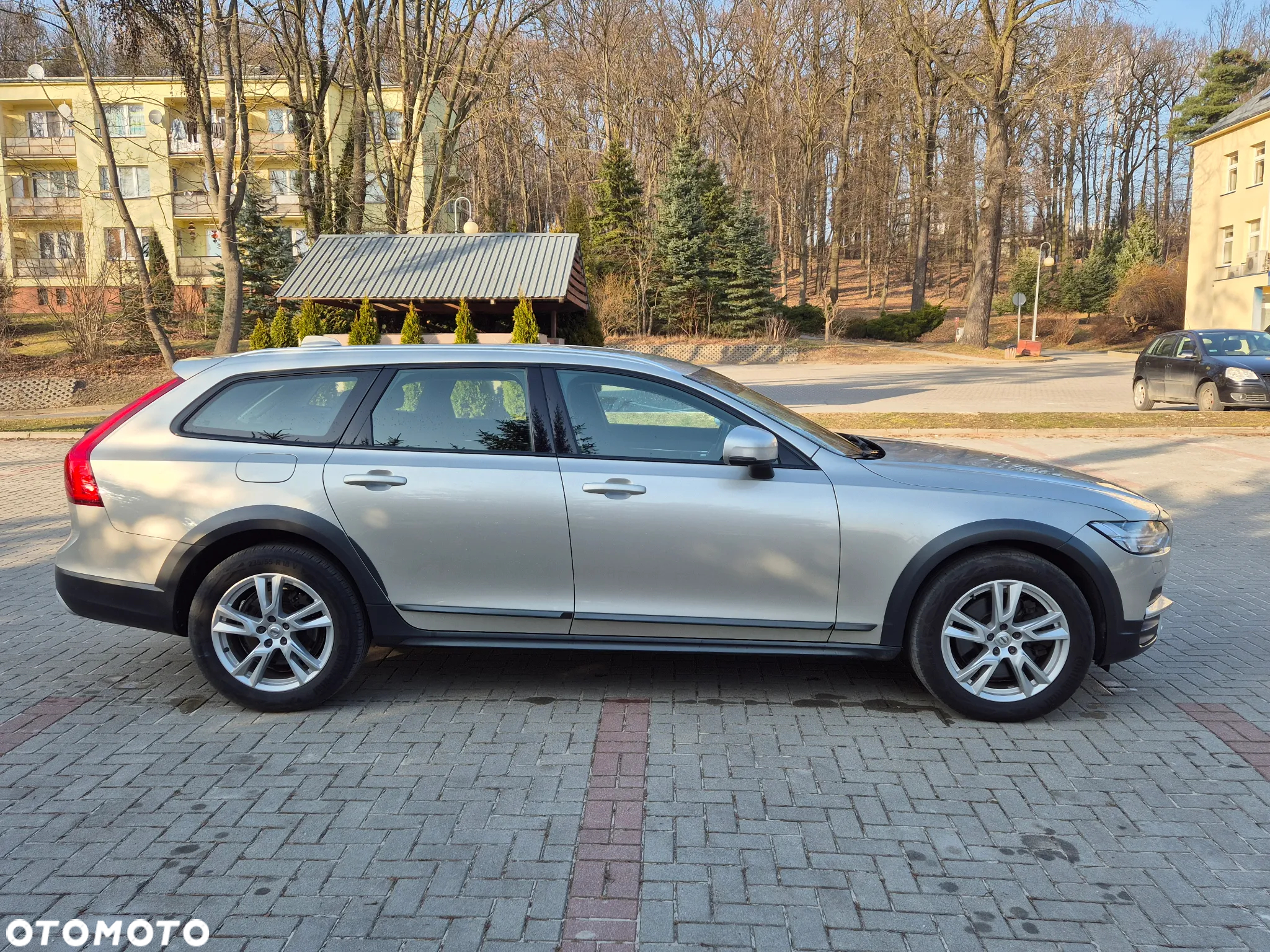 Volvo V90 Cross Country D4 AWD Geartronic - 2