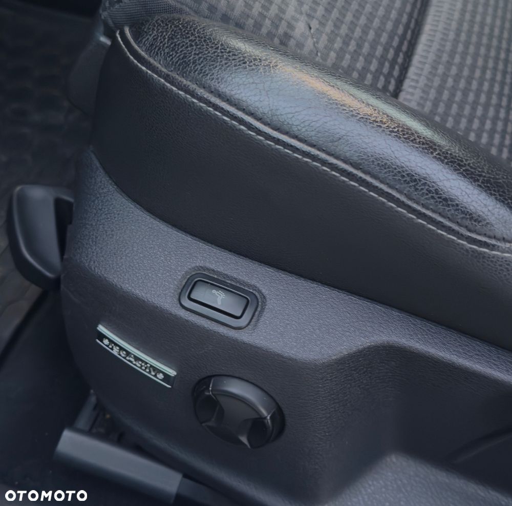 Volkswagen Golf 2.0 TDI (BlueMotion Technology) DSG Highline - 15