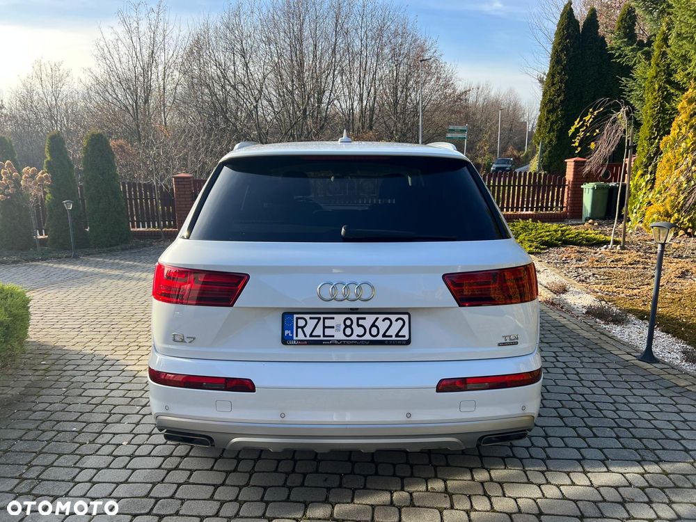 Audi Q7 - 7