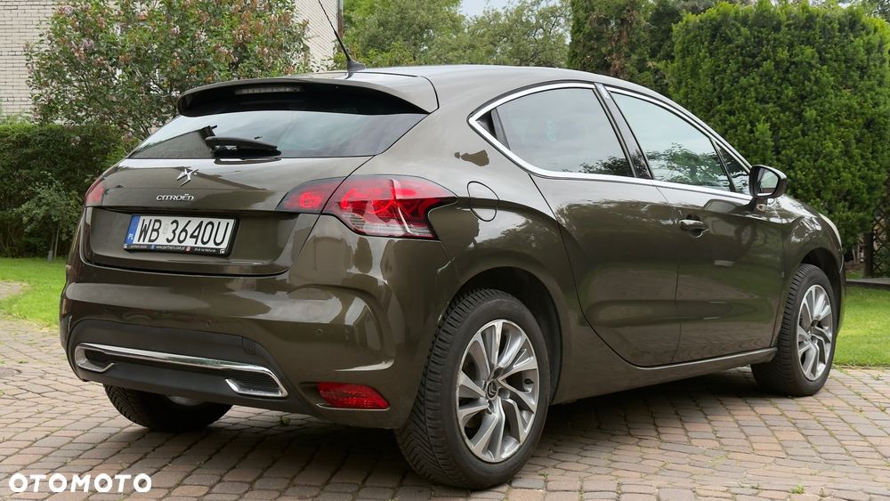 Citroën DS4 HDi 165 SoChic - 4