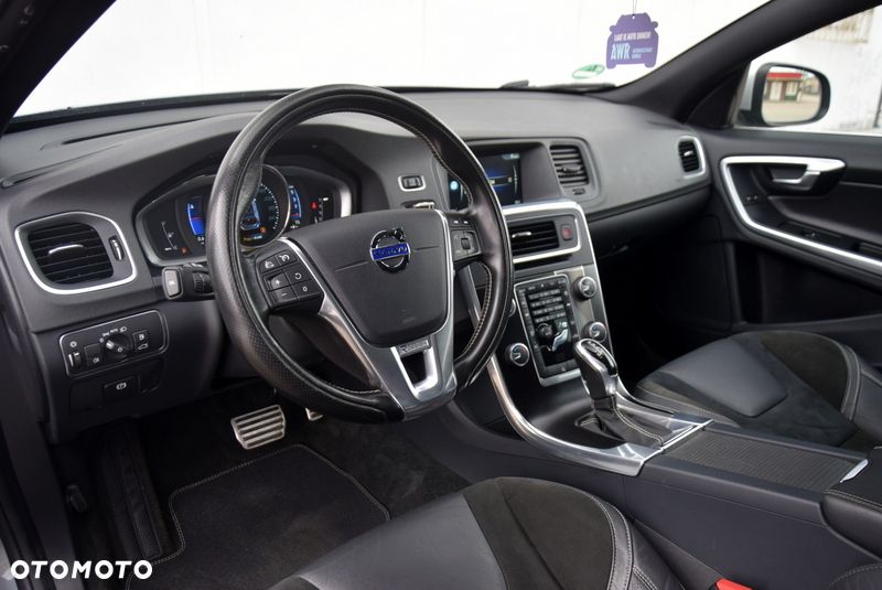 Volvo V60 D4 Geartronic RDesign - 23