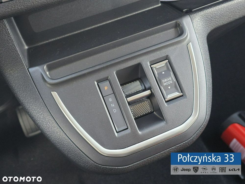 Peugeot Traveller - 21