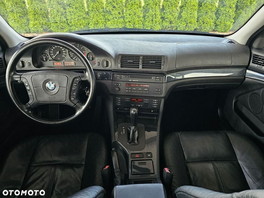 BMW Seria 5 - 22
