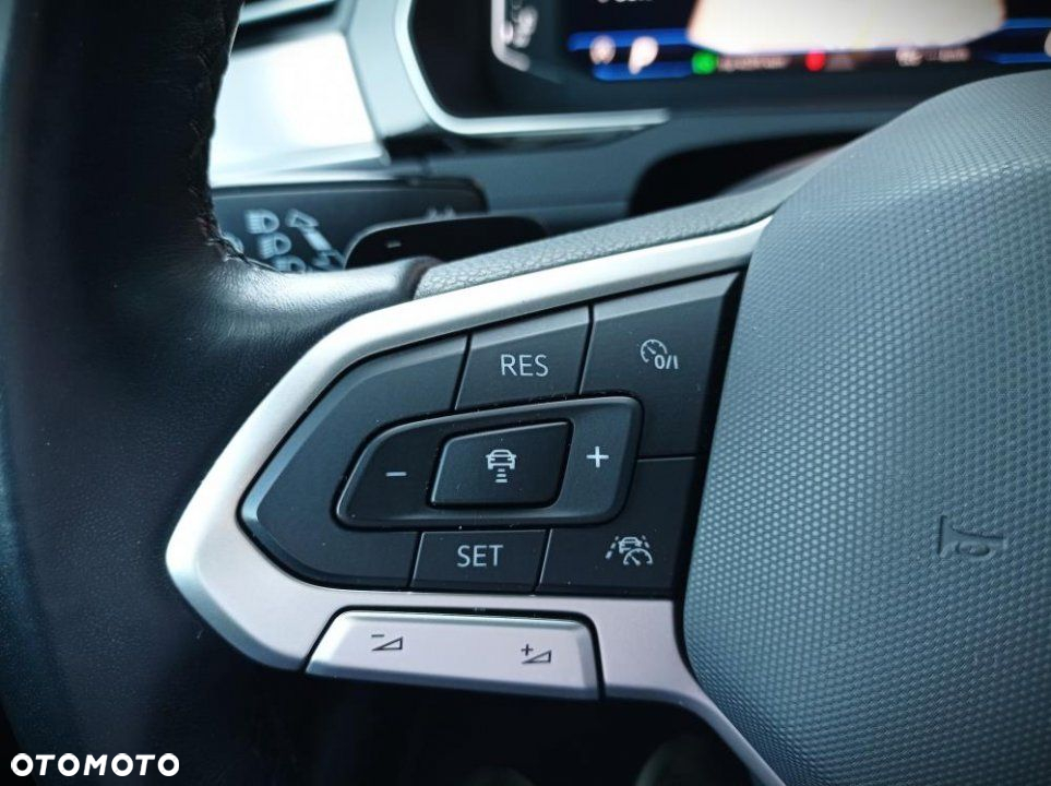 Volkswagen Passat - 18