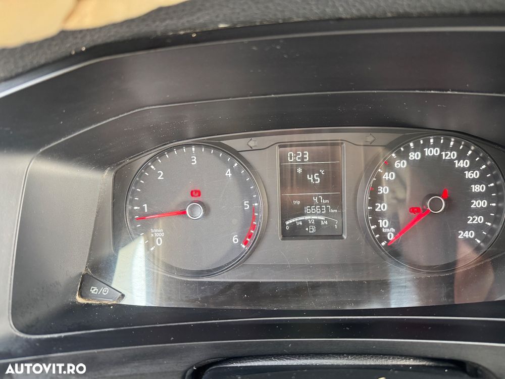 Volkswagen Transporter Multivan T6.1 2.0 TDI 81 kW KR Trendline - 8