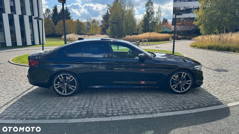 BMW Seria 5 M550i xDrive - 6