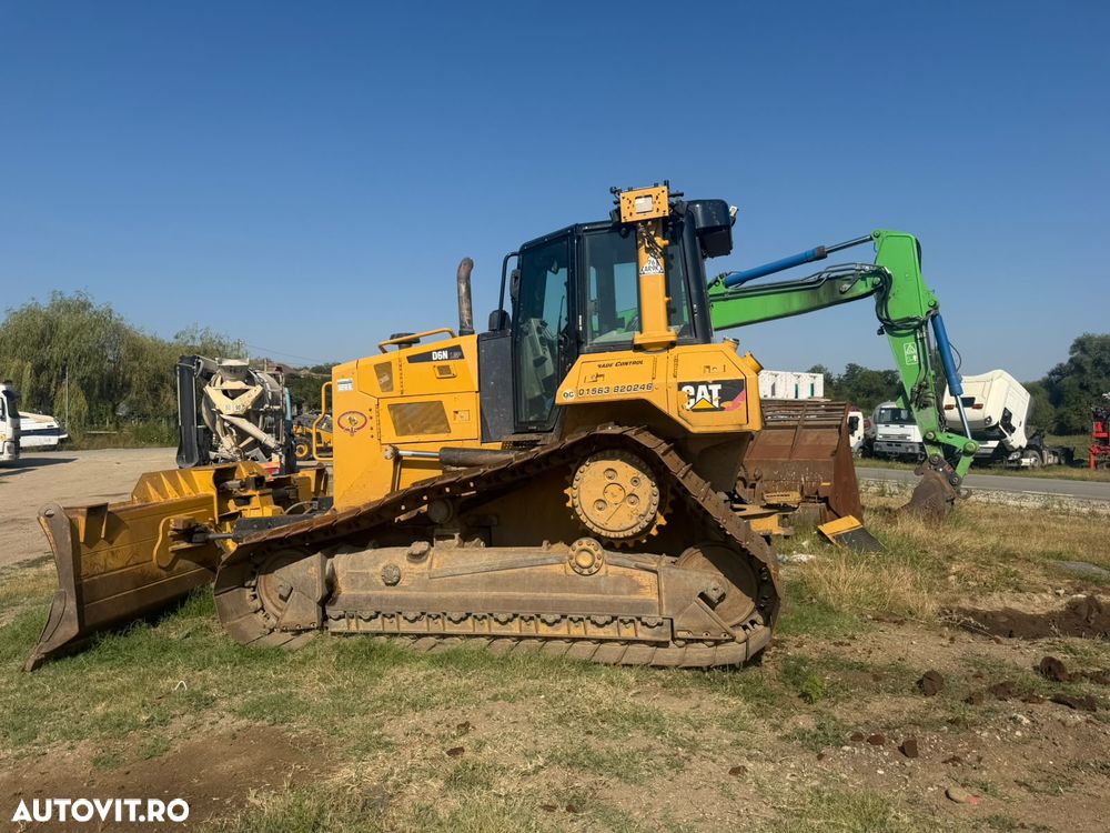 Caterpillar CAT D6N Buldozer - 1