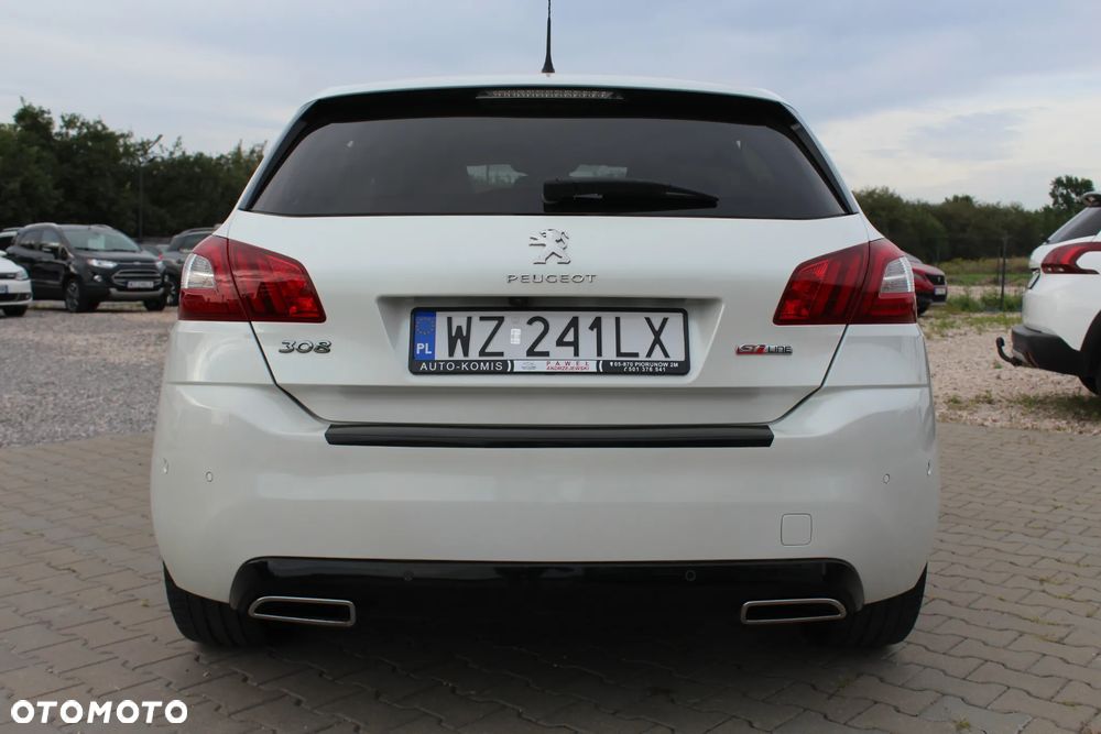 Peugeot 308 - 8