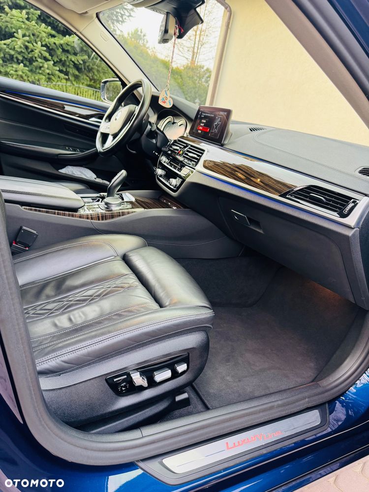 BMW Seria 5 520d xDrive Luxury Line - 7