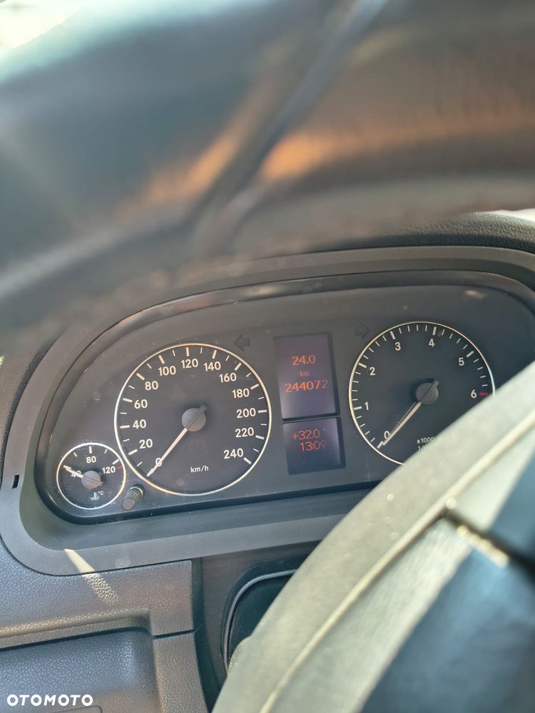 Mercedes-Benz Klasa A 150 BlueEFFICIENCY Avantgarde - 4