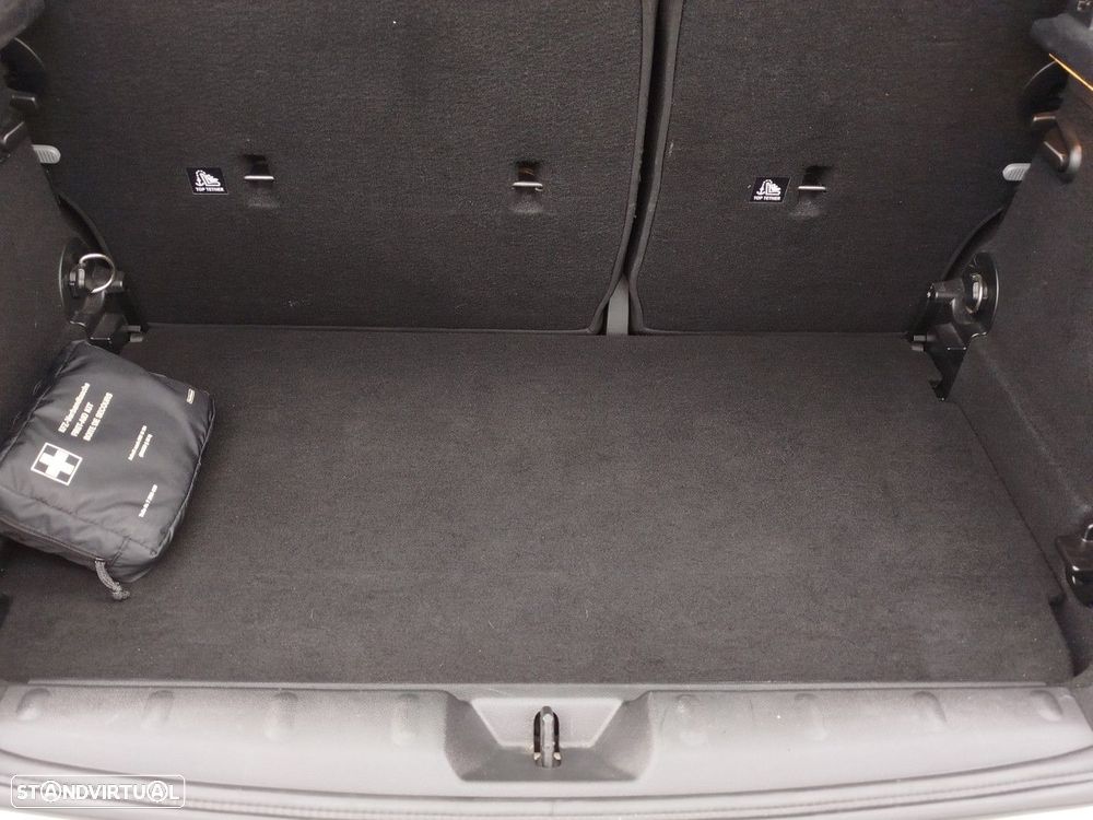 MINI 5 Portas Cooper D Auto - 22