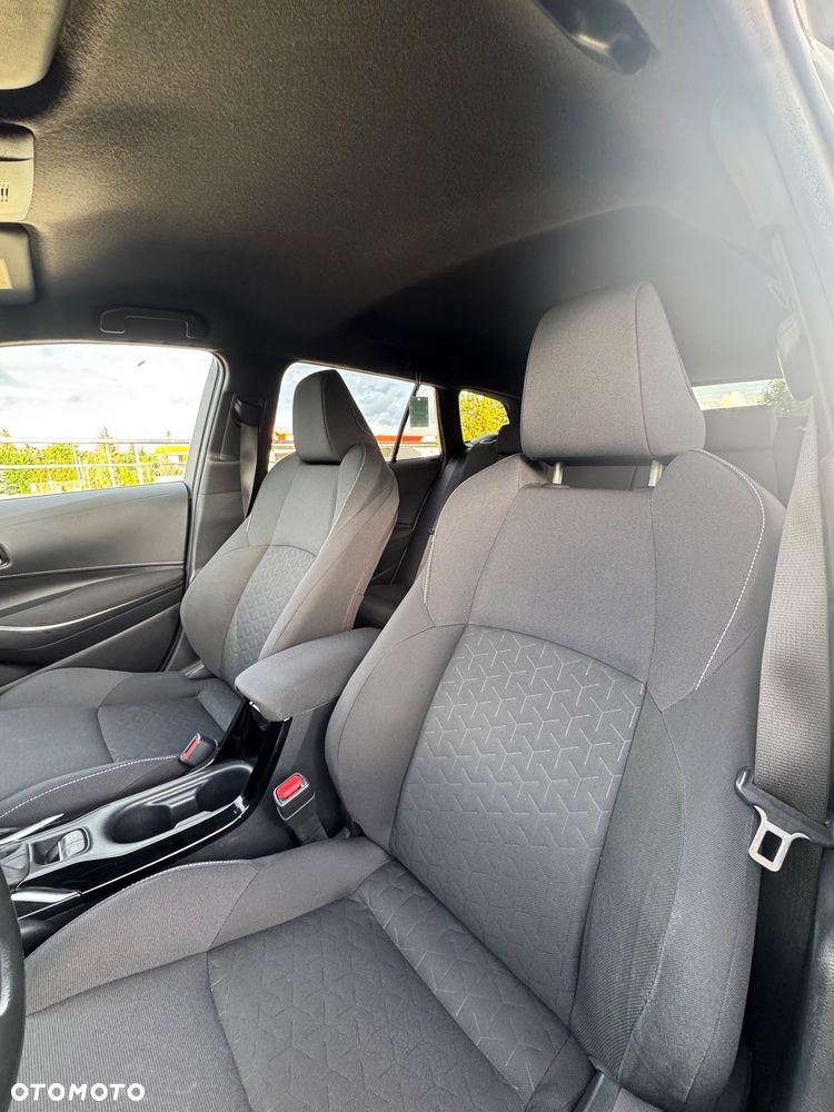 Toyota Corolla 2.0 Hybrid Executive - 23