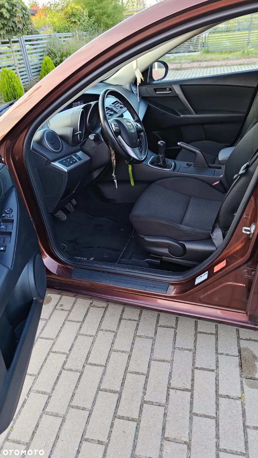 Mazda 3 1.6 Exclusive + - 8