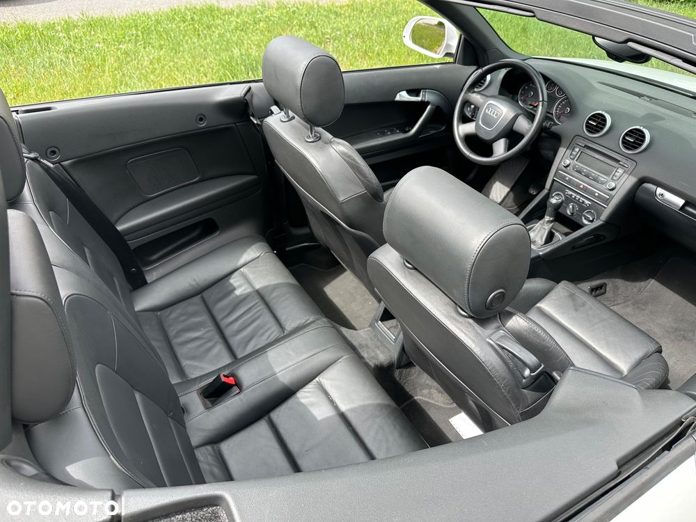 Audi A3 Cabrio 1.6 Attraction - 28