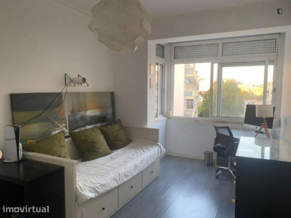 Apartamento com 2 quartos - localizado em Sete Rios Lisbon - Grande imagem: 2/31