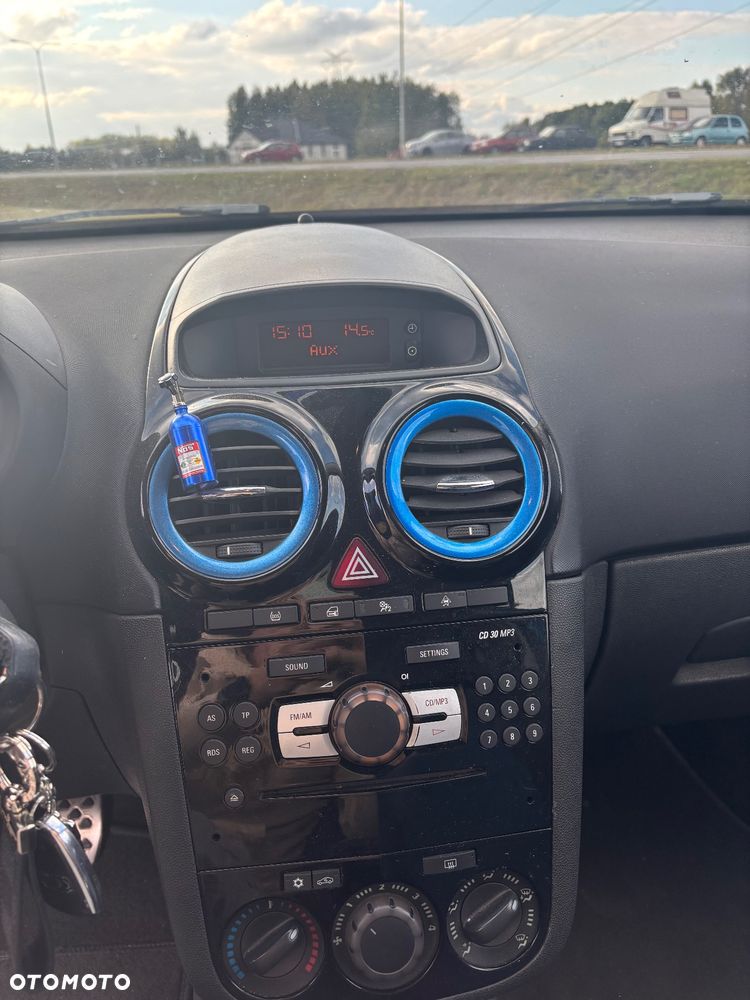 Opel Corsa 1.6T OPC - 11