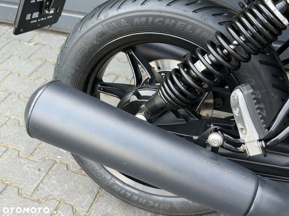 Moto Guzzi V7 - 7