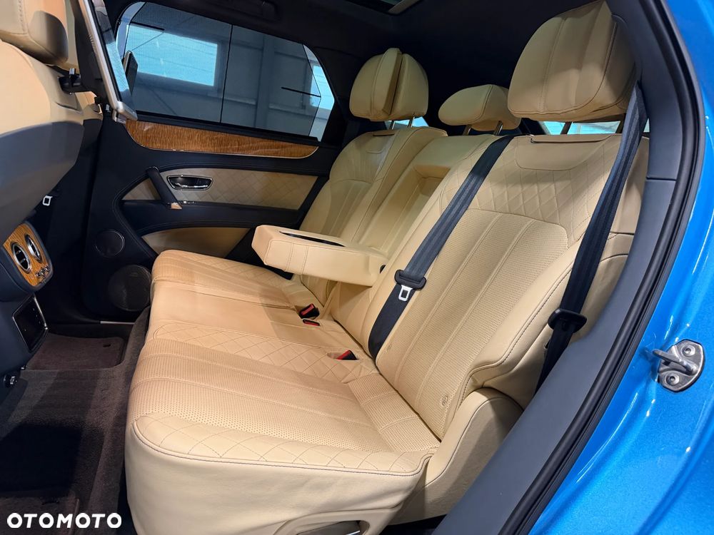 Bentley Bentayga W12 - 37