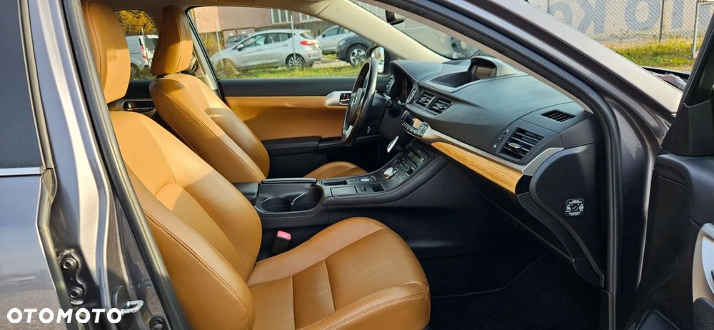 Lexus CT 200h Prestige - 23