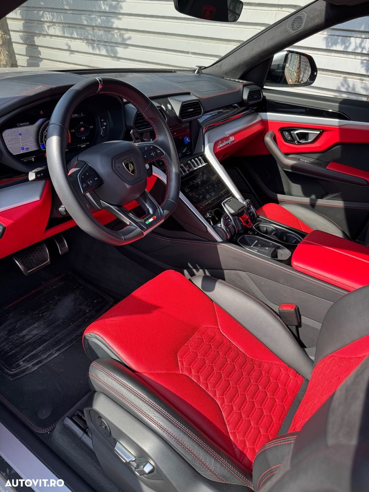 Lamborghini URUS - 6