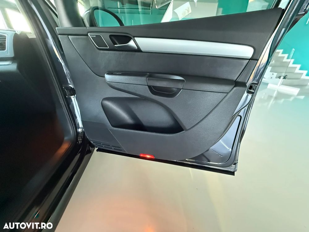 Volkswagen Sharan 2.0 TDI Highline - 25