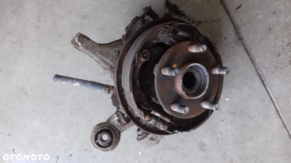 zwrotnica piasta lewa tył tylna Subrau Forester III SH 2.0 D EE20Z - 1