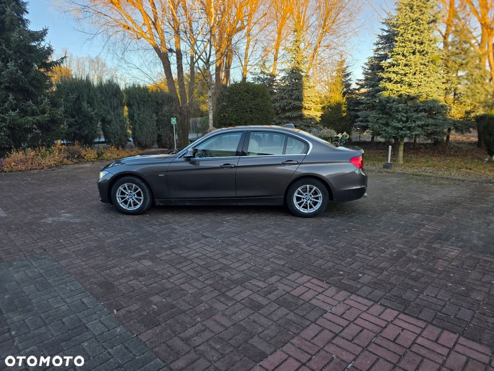 BMW Seria 3 - 2