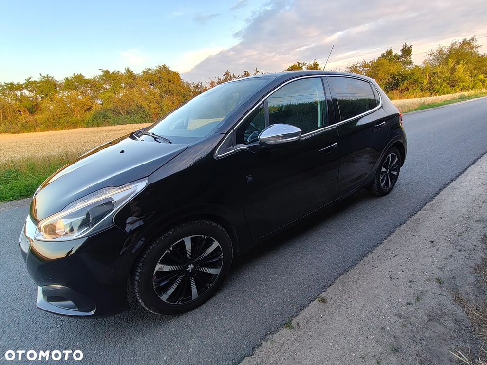 Peugeot 208 - 5