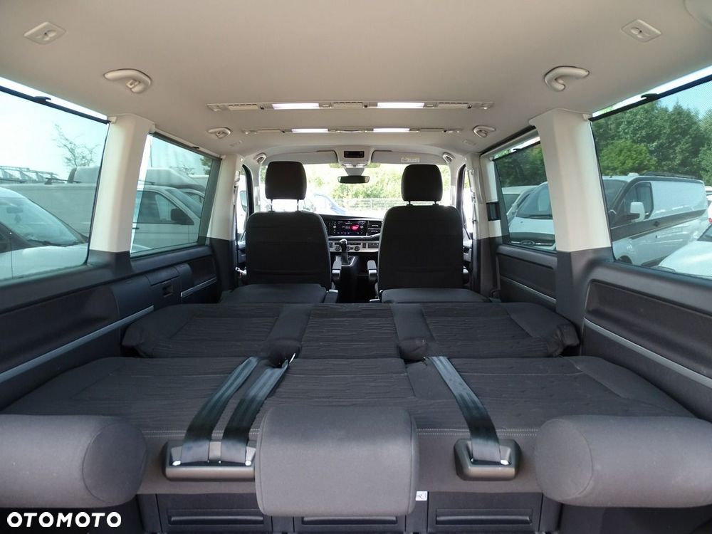 Volkswagen Multivan - 21