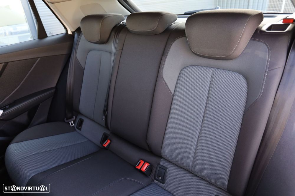 Audi Q2 1.6 TDI Design - 20