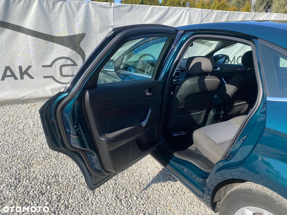 Ford Mondeo 2.0 TDCi Ghia - 32