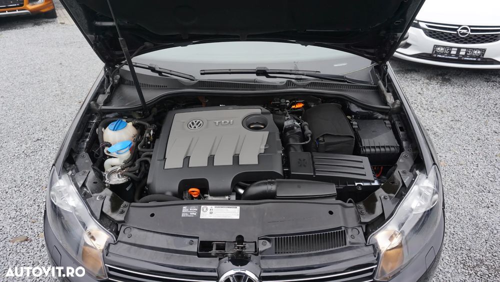 Volkswagen Golf 1.6 TDI DPF BlueMotion Technology Team - 29