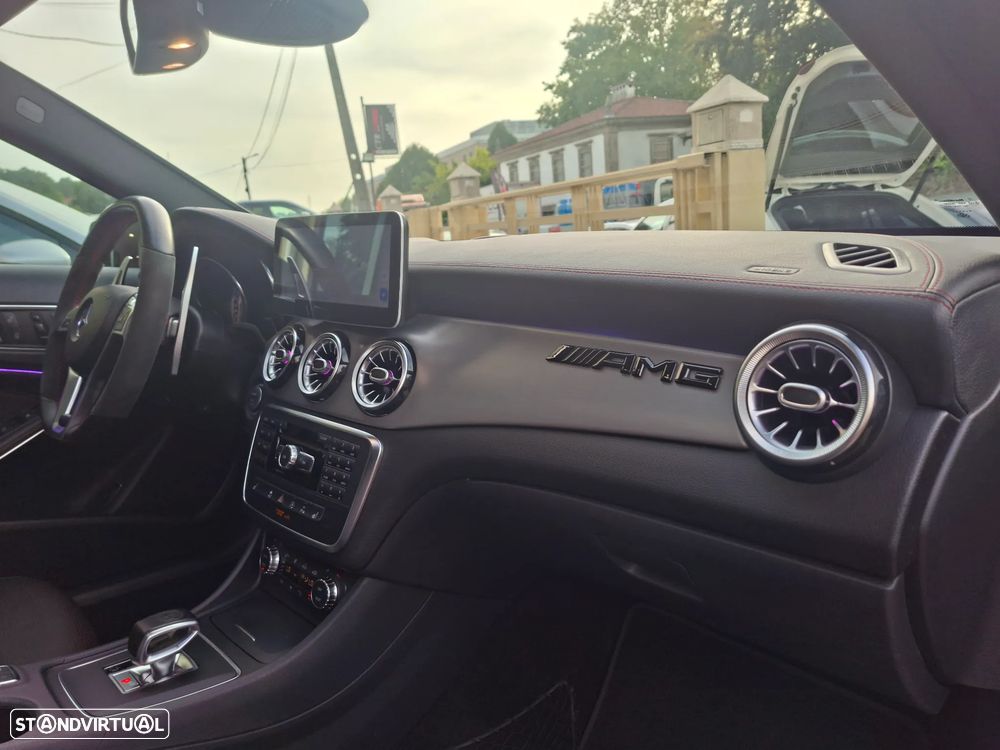 Mercedes-Benz GLA 45 AMG - 25