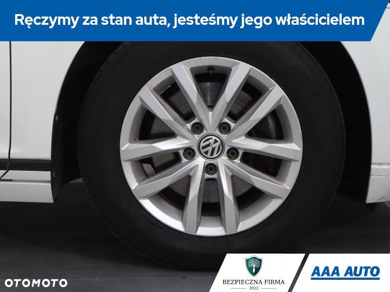 Volkswagen Passat Variant - 17