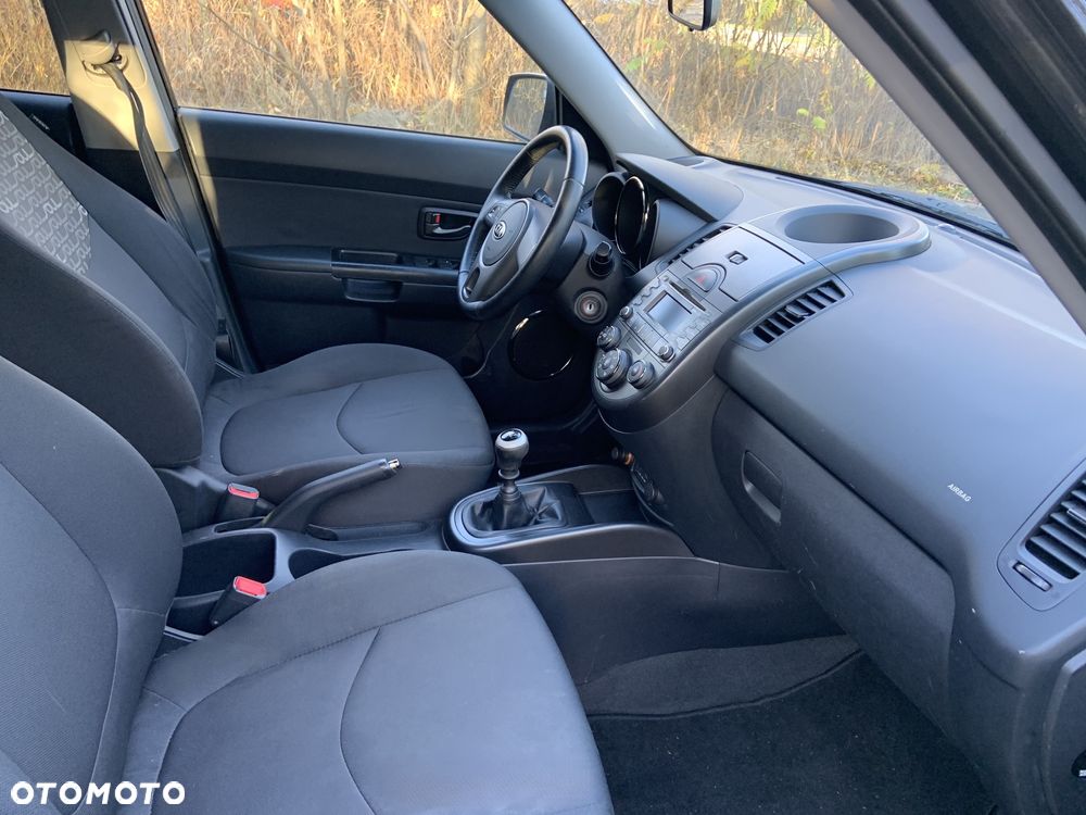 Kia Soul 1.6 CRDi M - 10
