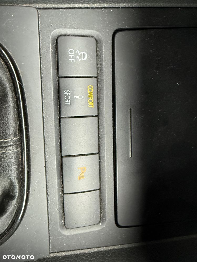 Volkswagen Golf 2.0 TSI 4Mot R - 32