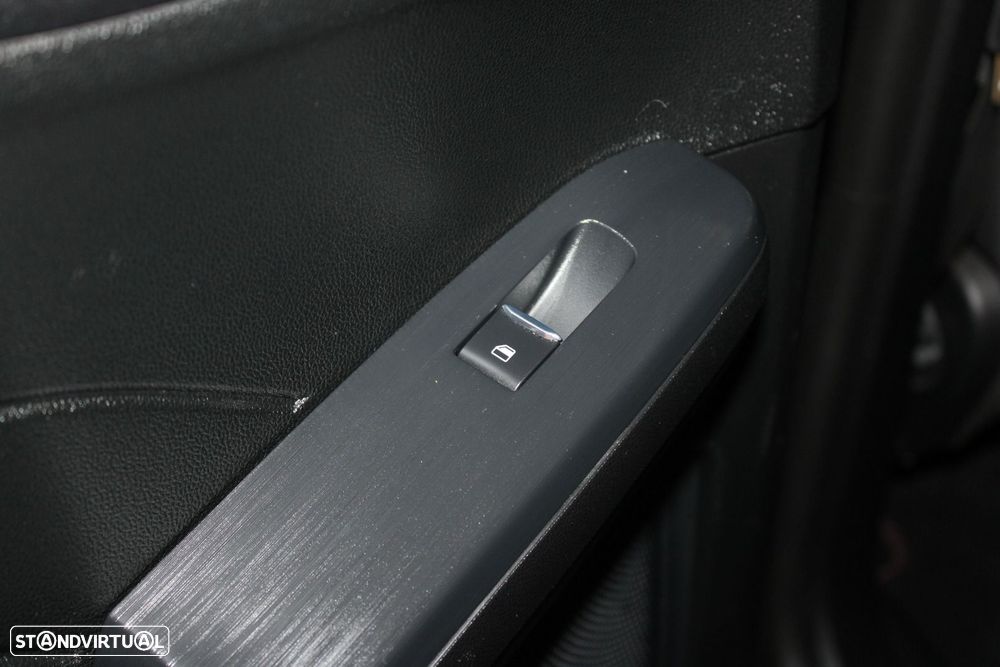 Ford Kuga 1.5 EcoBoost ST-Line - 23