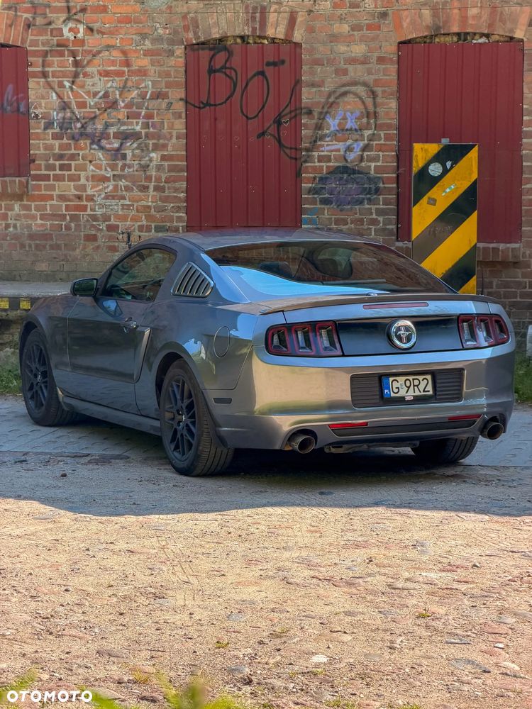 Ford Mustang 3.7 V6 Premium - 8
