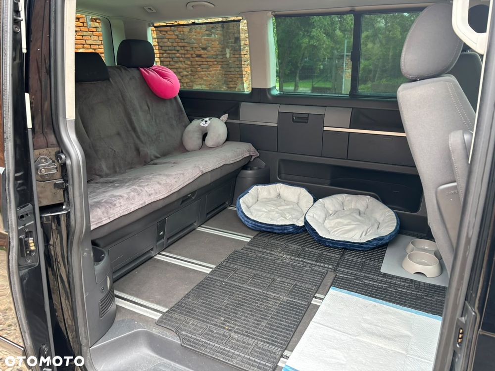 Volkswagen Multivan - 16