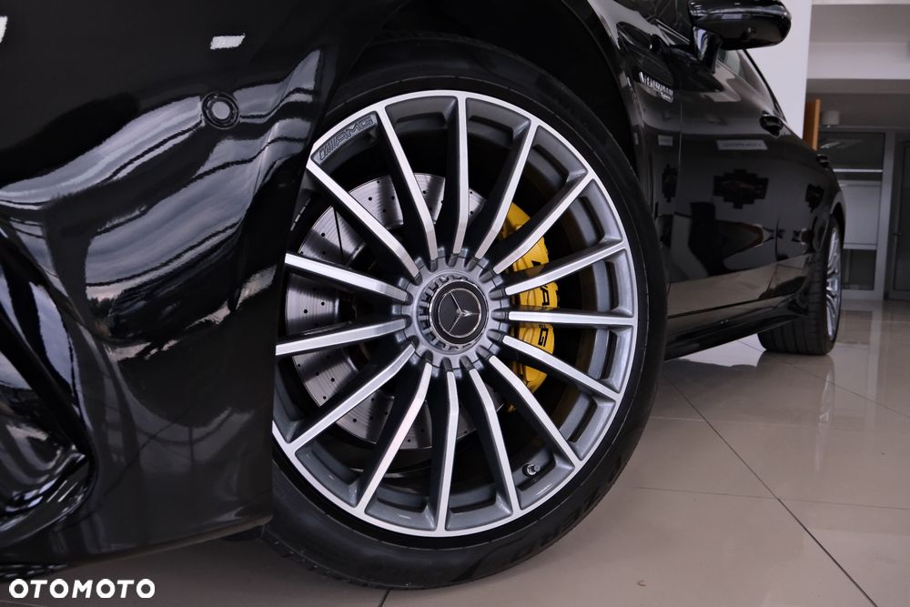 Mercedes-Benz AMG GT 63 4Matic+ Speedshift MCT 9G - 22