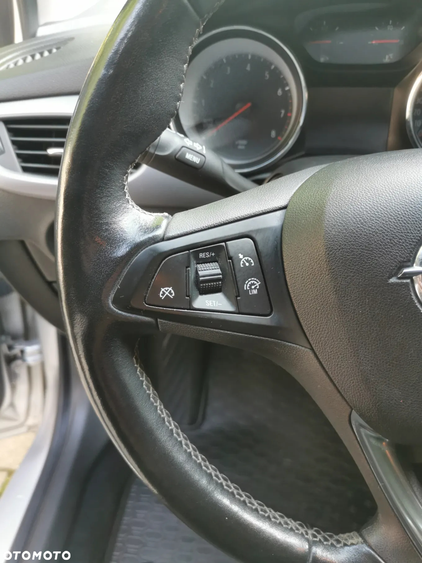 Opel Astra V 1.4 T Edition S&S - 11