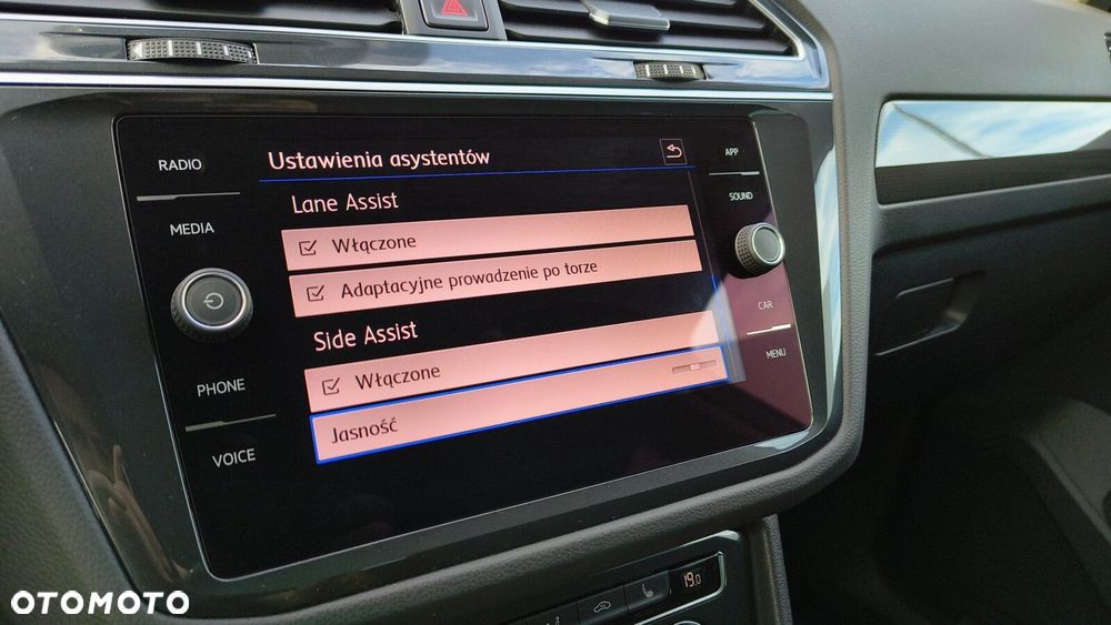 Volkswagen Tiguan - 25