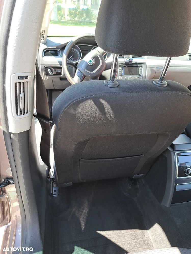 Skoda Superb 2.0 TDI Elegance - 25