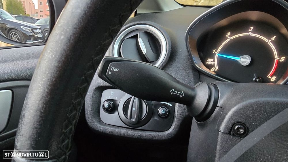 Ford Fiesta - 13